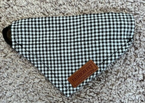 Boris’ Bandana wit zwart geblokt