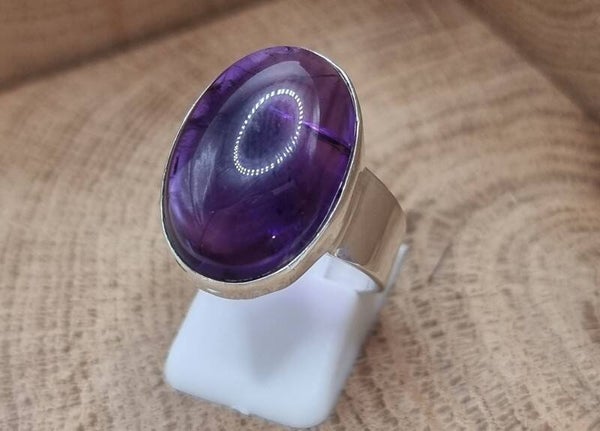 925 zilveren,  ring met Amethist. Maat 19
