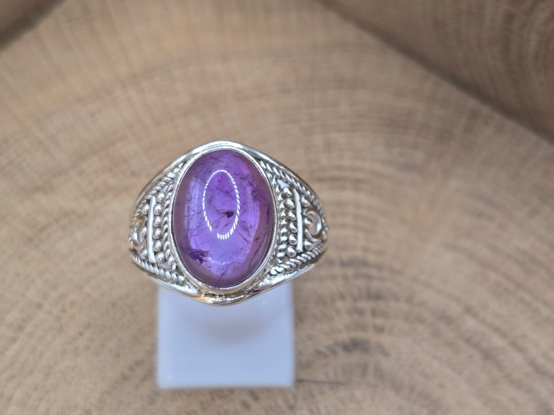 925 zilveren, ring met Amethist. Maat 19.5