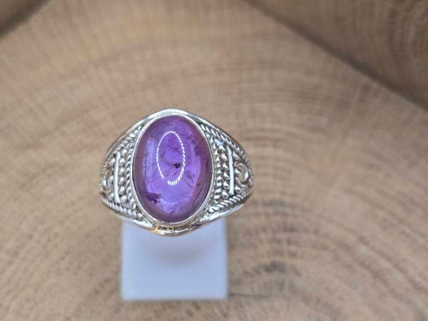 925 zilveren, ring met Amethist. Maat 19.5