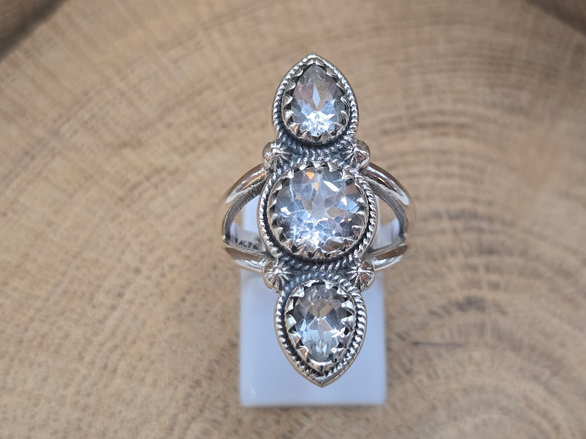 925 zilveren,  Ring met Bergkristal Maat 17.