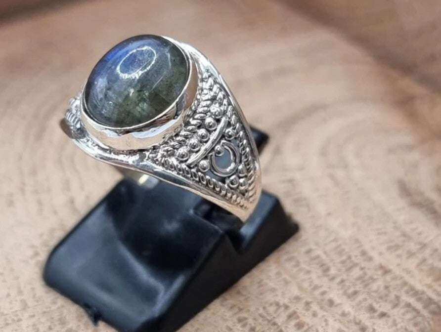 925 zilveren, ring met Labradoriet. Maat 18