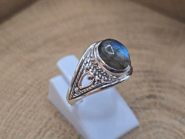 925 zilveren, ring met Labradoriet. Maat 17
