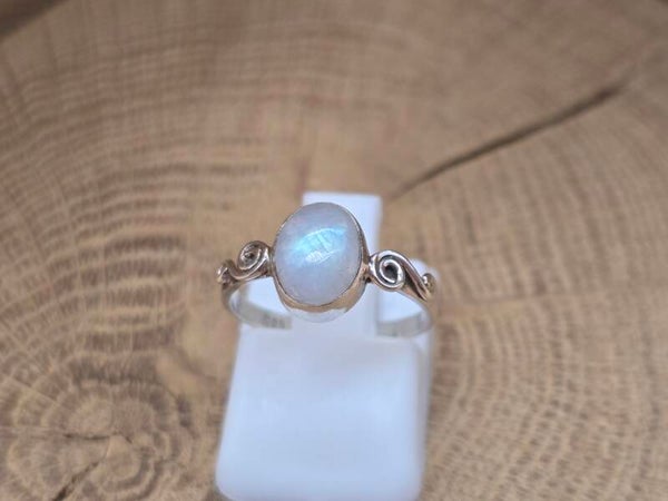 925 zilveren, ring met Maansteen maat 15