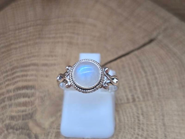 925 zilveren, ring met Maansteen maat 16
