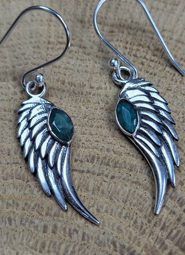 925 zilveren, oorbellen met Smaragd angel wings.