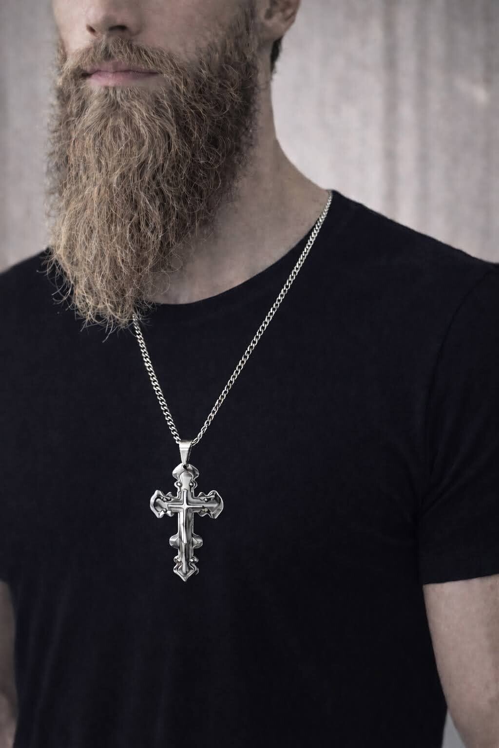 Collier Croix Gothique - Argenté.