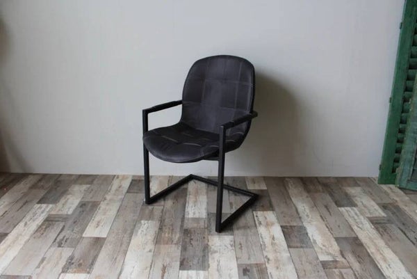 Industriële eetkamerstoel Mark Zwart