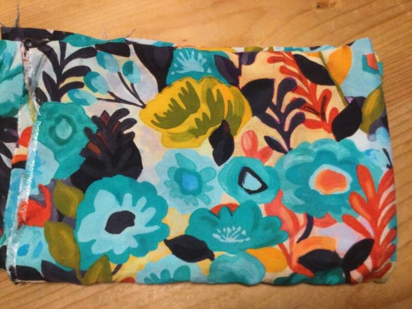 Viscose 170x140 cm met bloemen groen