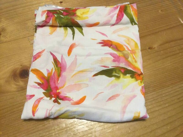 Viscose 120x140 wit  met bloemen