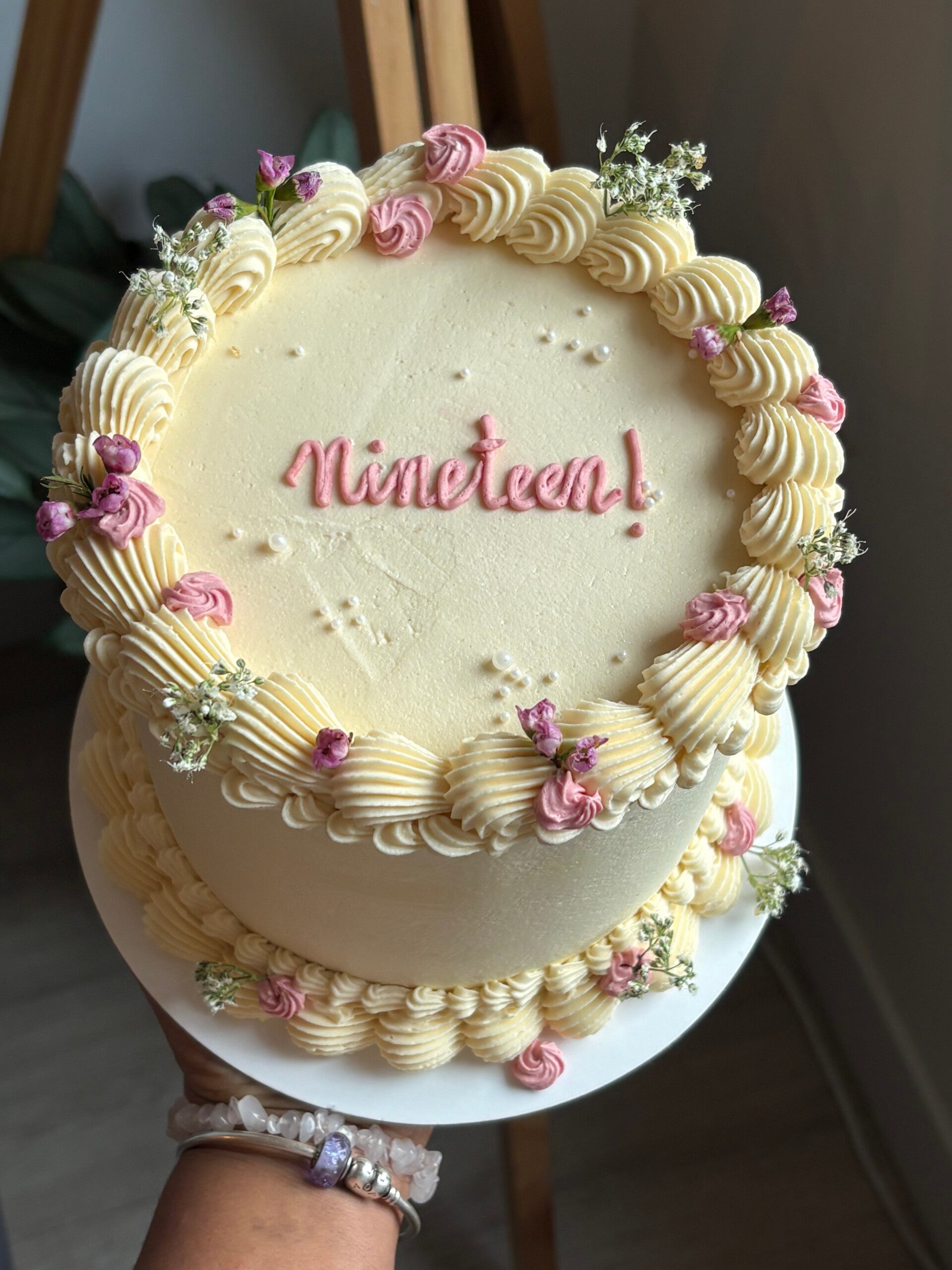Round cake