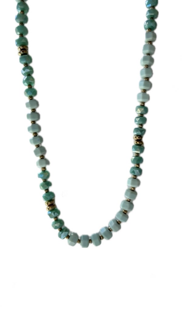 Green beads ketting