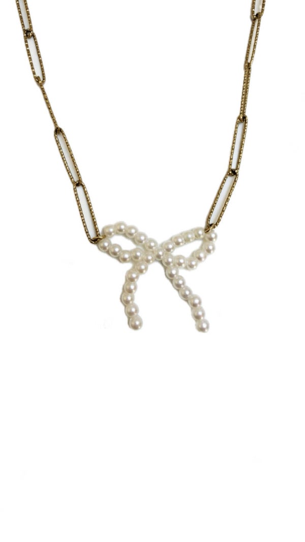 Pearl bow ketting