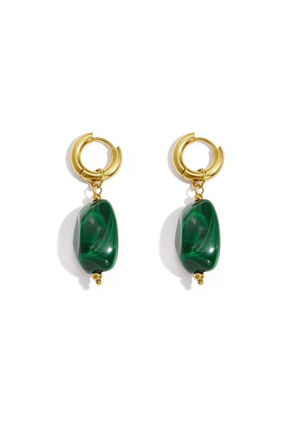 Green stone oorbellen goud