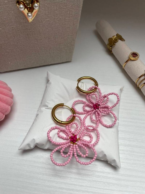 Oorbellen roze bloem
