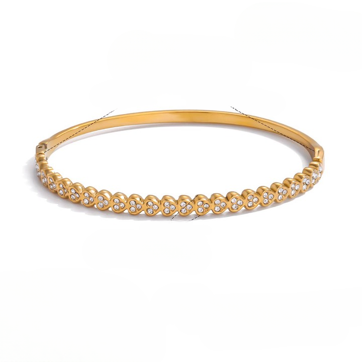 Sparkle heart bangle