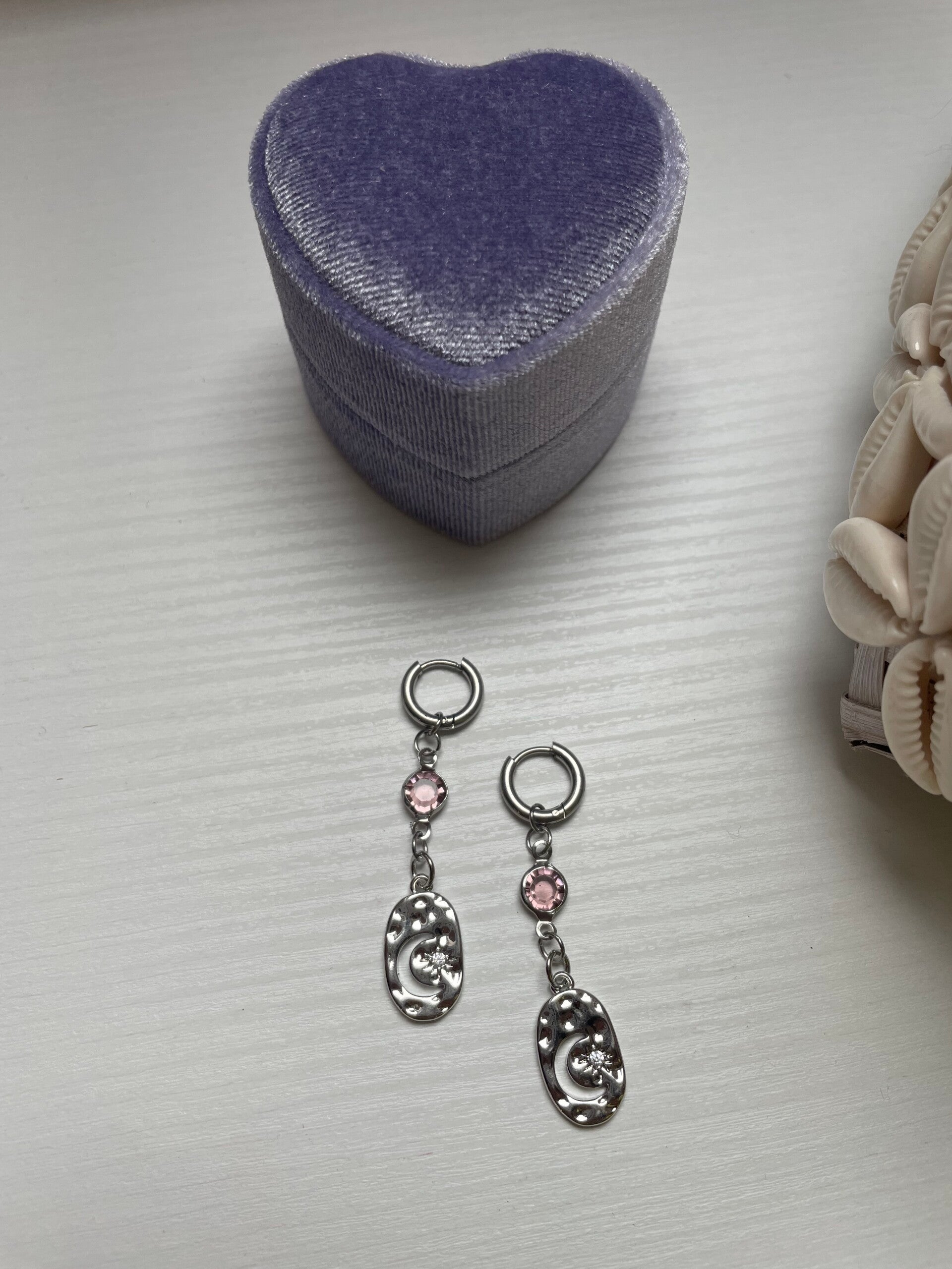 Pink moon oorbellen zilver