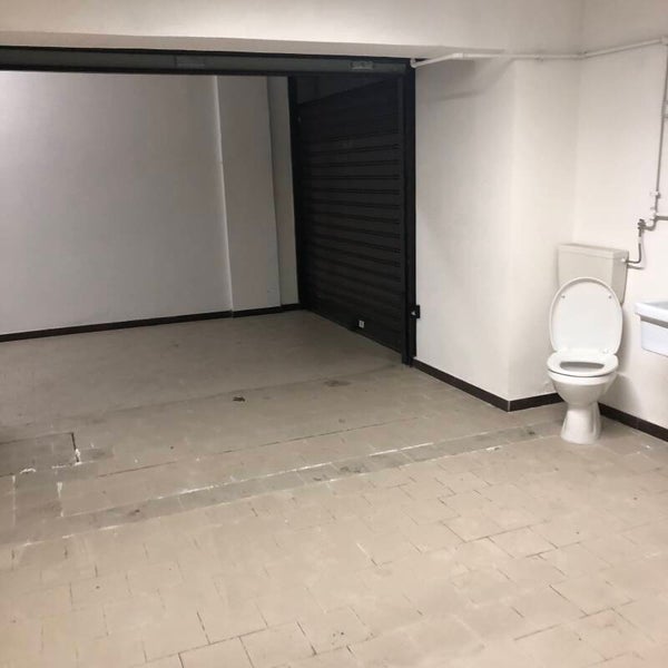Salerno , deposito  zona Irno Center