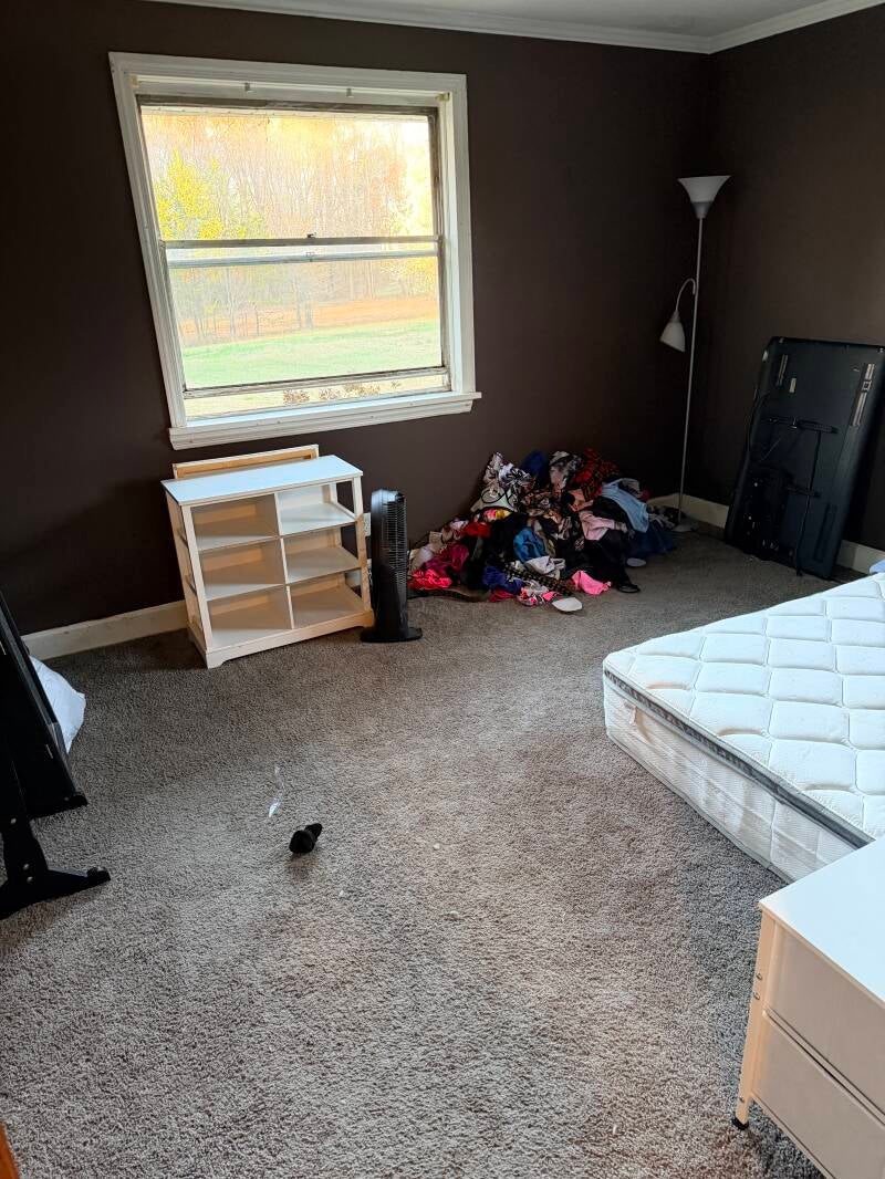     kernersville-bedroom-junk-removal.jpg