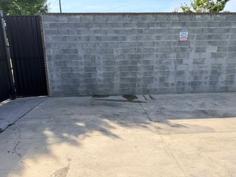 kernersville-apartment-dumpster-cleanup.jpg