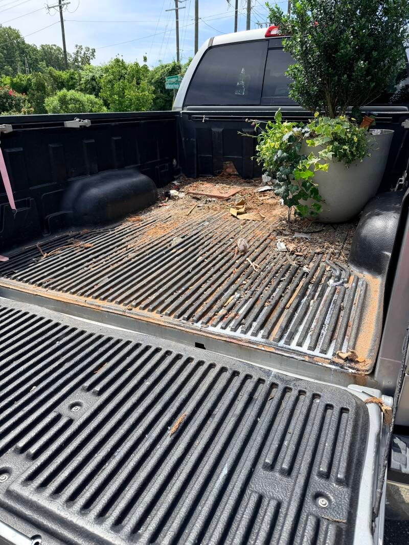 high-point-nc-loaded-truck-junk-removal-cleanup.jpg
