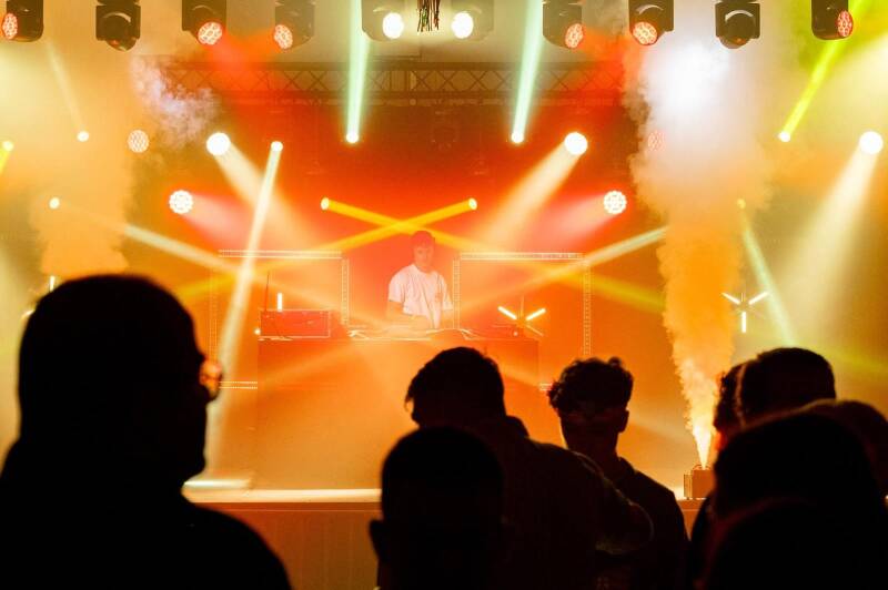 DJ Gies live