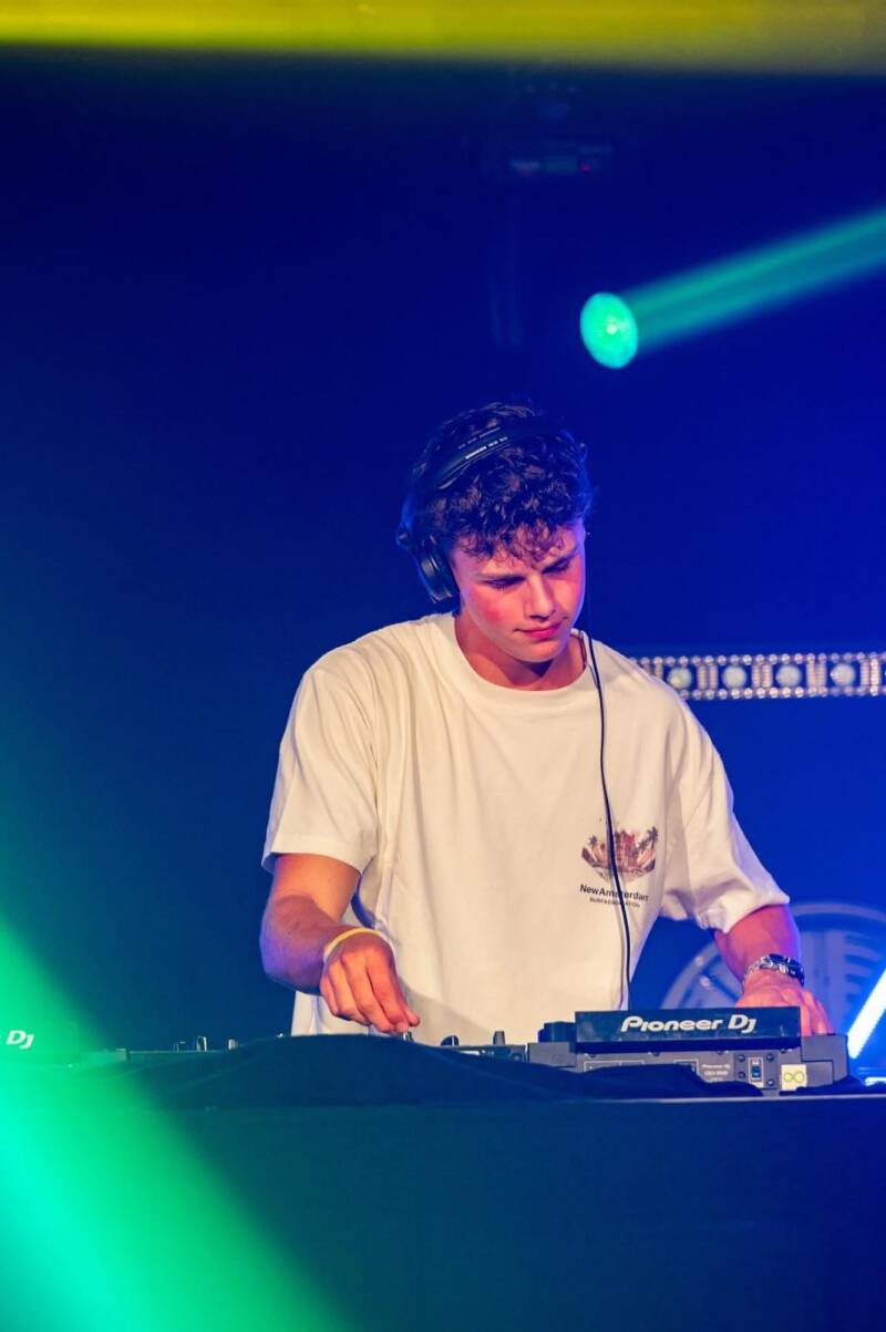 DJ Gies live
