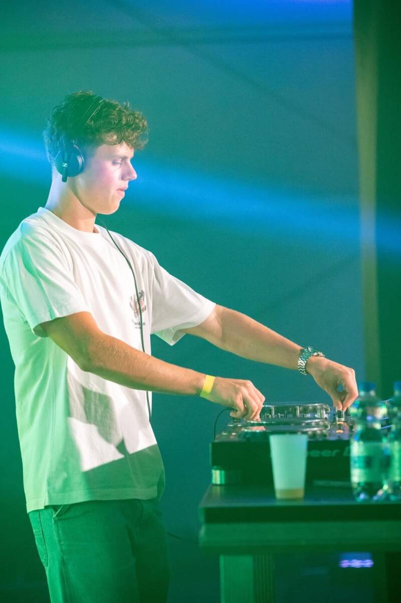 DJ Gies live