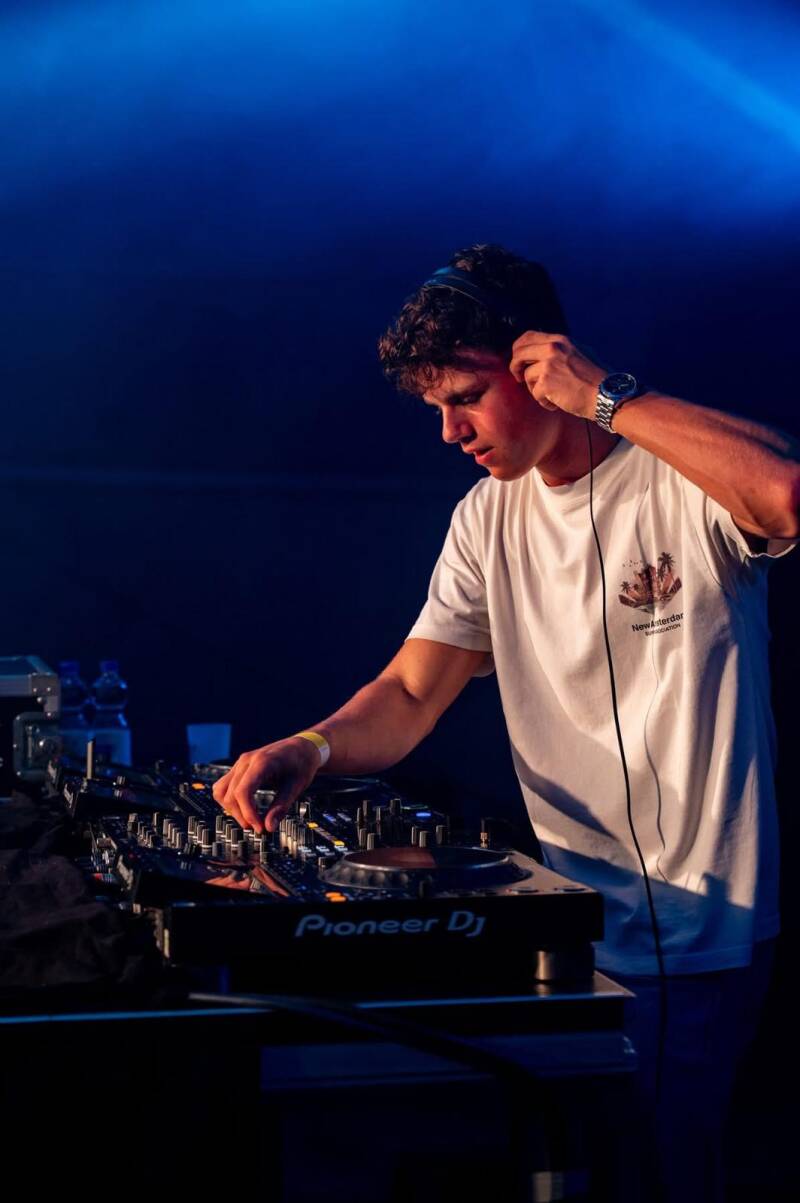DJ Gies live