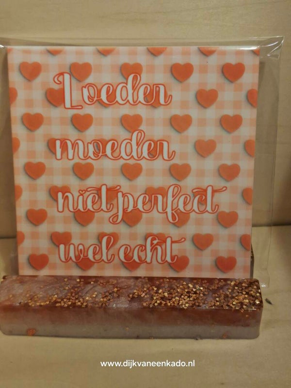 Loeder moeder tegel