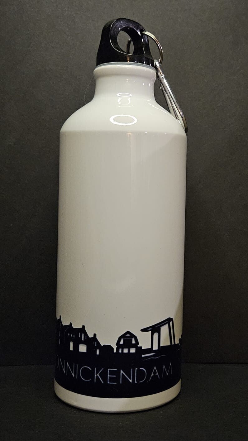 Waterfles Monnickendam skyline