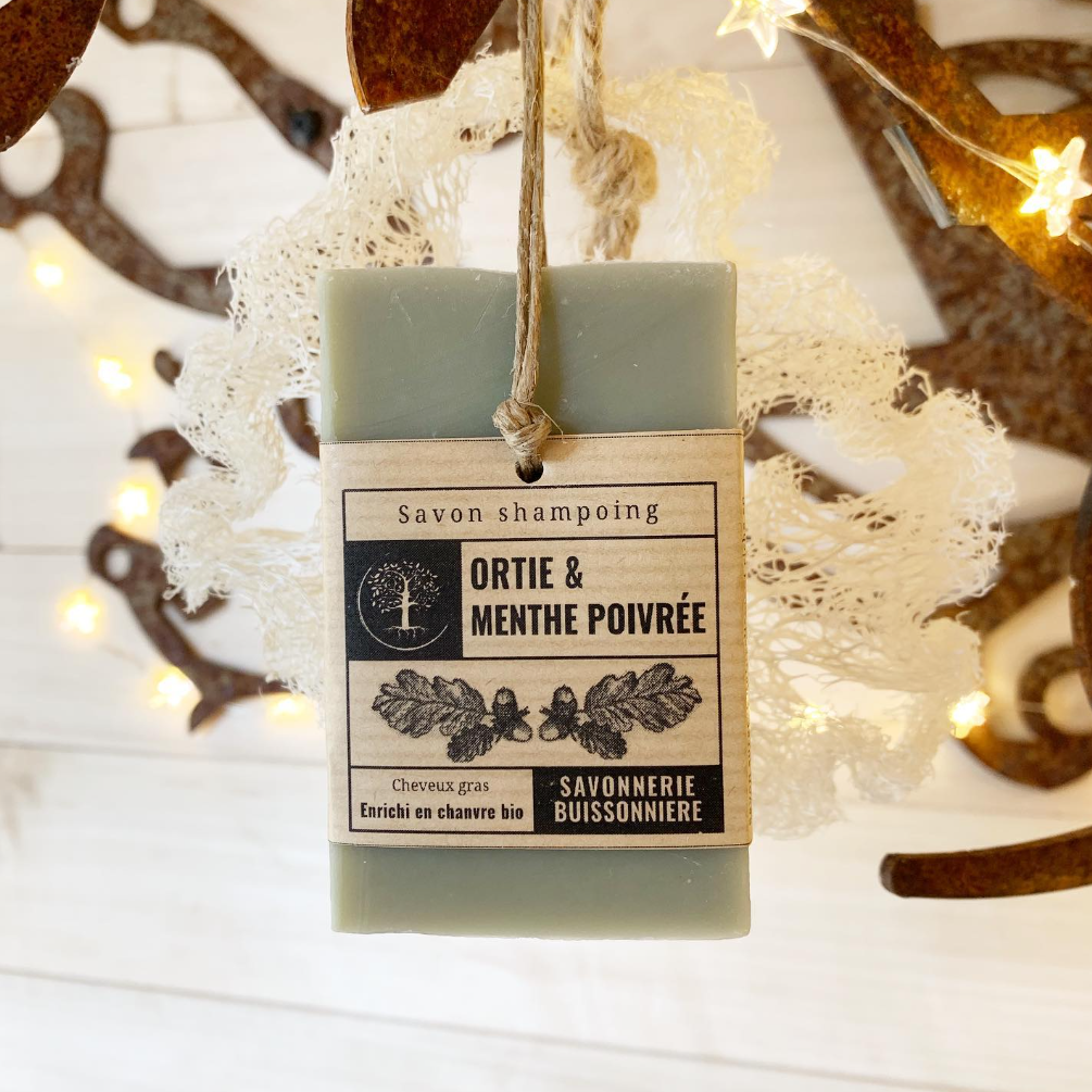 Biologische Shampoozeep Brandnetel & Pepermunt >  Vet haar van savonnerie buissonnière