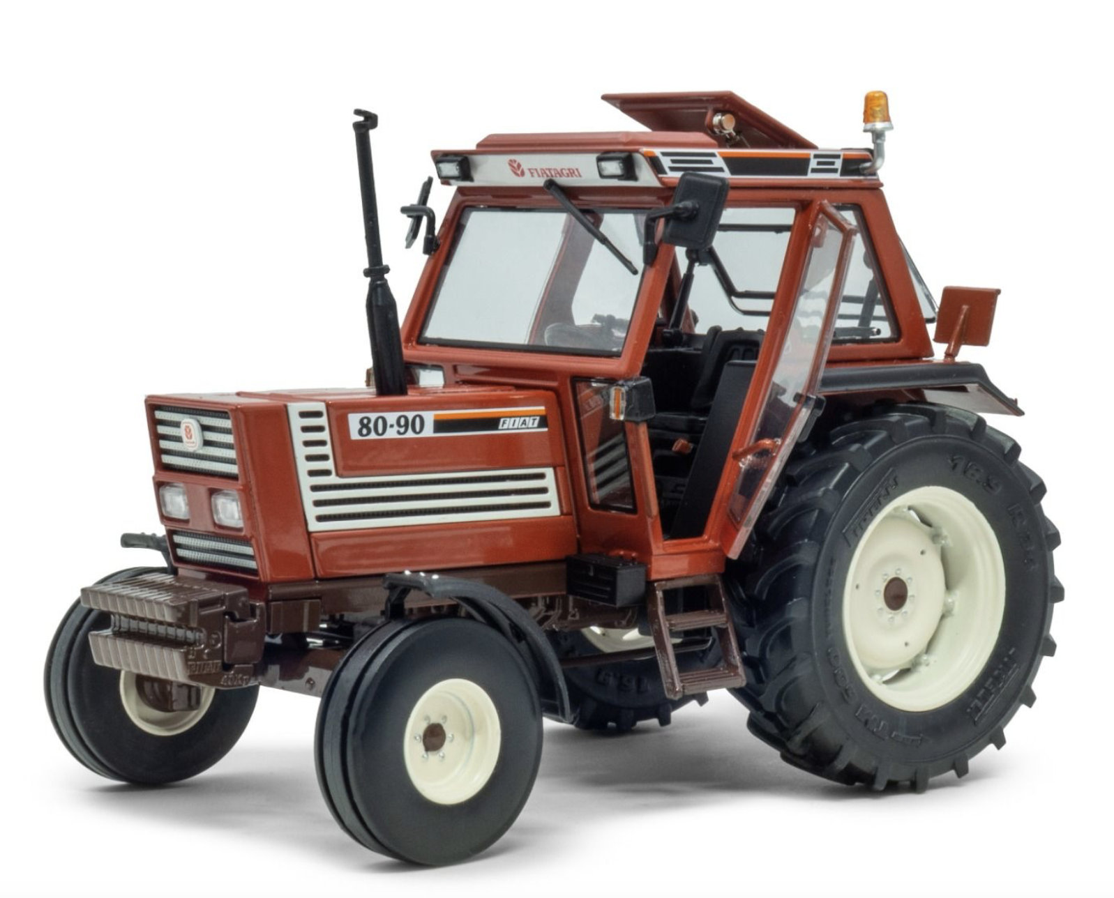 FIAT 80-90 Cabine SuperConfort 2wd avec ailes avant et arrière - Limité à 500ex