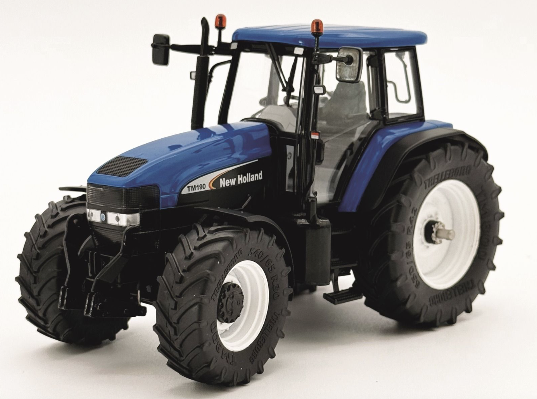 NEW HOLLAND TM190 G1 avec relevage avant