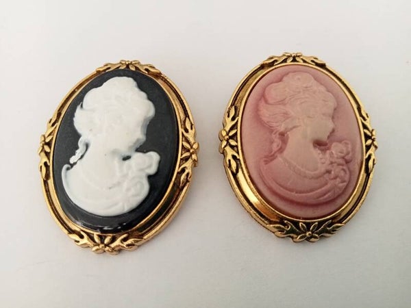 Camee broches roze en zwart 10051