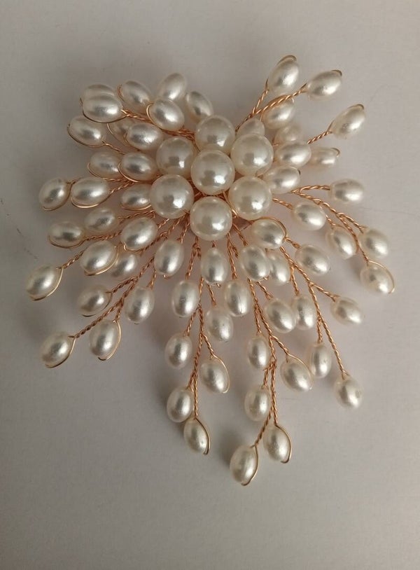 Broche met parelvuurwerk 10057