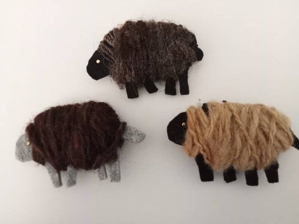 Wollen schapen broche 10067
