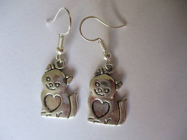 Oorbellen met poezen met een hartje 20020