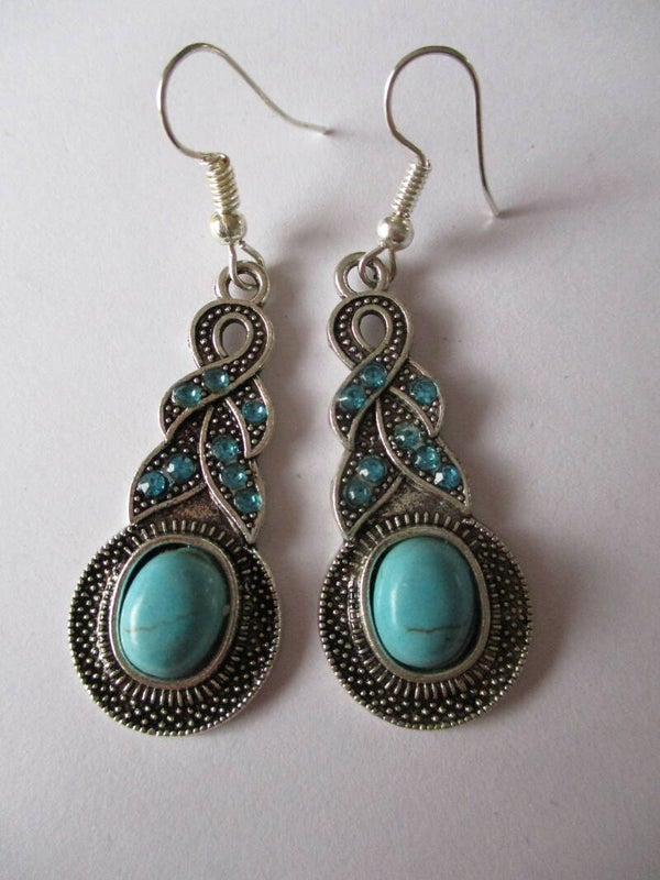 Turquoise howliet strass oorhangers 20191