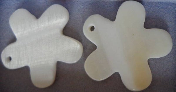 Witte parelmoer bloem 30 mm 90272 k5