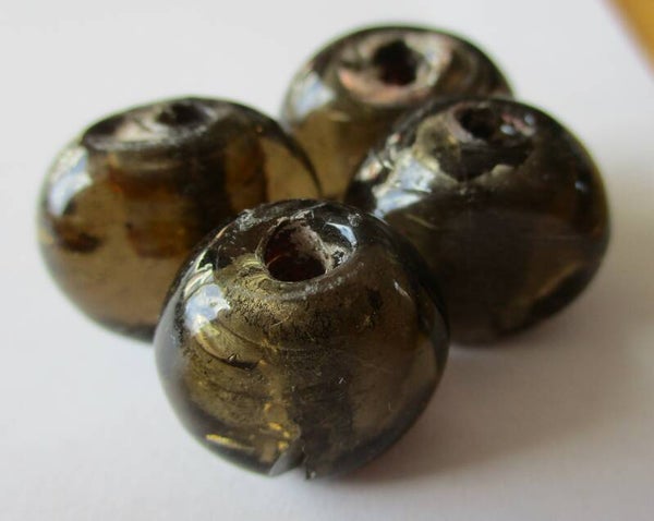 Olijfkleurige platte glaskraal kr90172