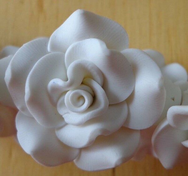 Witte of rode fimoklei roos 31 x 31 mm kr90378 Ha