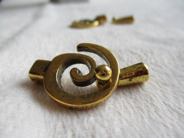 Haaksluiting goudkleurig 31 x  21 mm sl90880 Na