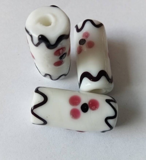 Witte handgemaakte glaskralen buisvormig 27x13 mm 91210 2-2a