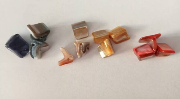 Schelpkralen oranjerood, geel, wit/goud kn90245 C