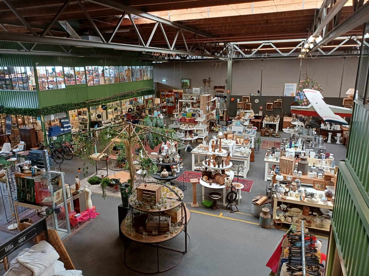 Kringloopwinkels: waarom ze onze happy place zijn. / Kringloopwinkels ...