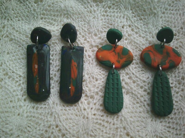 Groen oranje oorhangers