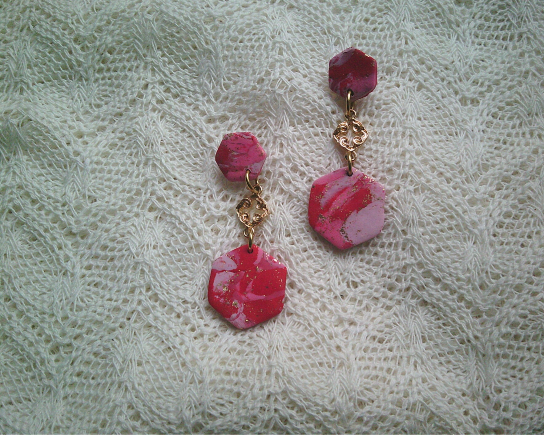 Oorhangers in rood dessin.