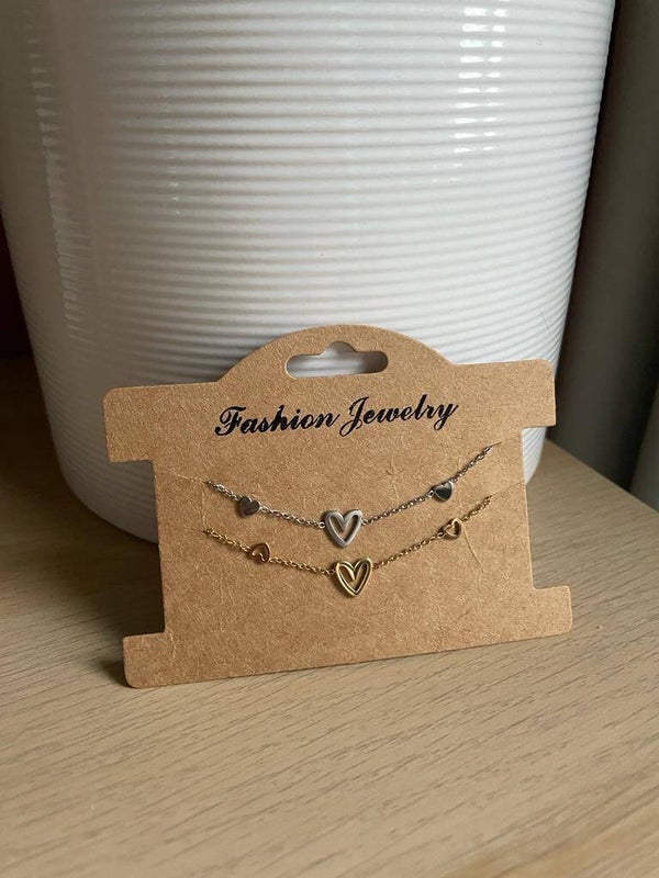 “Love” armbandjes