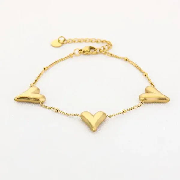 Armband met 3 hartjes